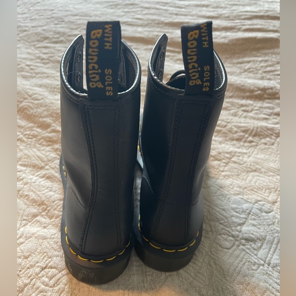 New, never worn Dr. Martens 1460W Leather Women's Boots 9 US - Black - Picture 3 of 4